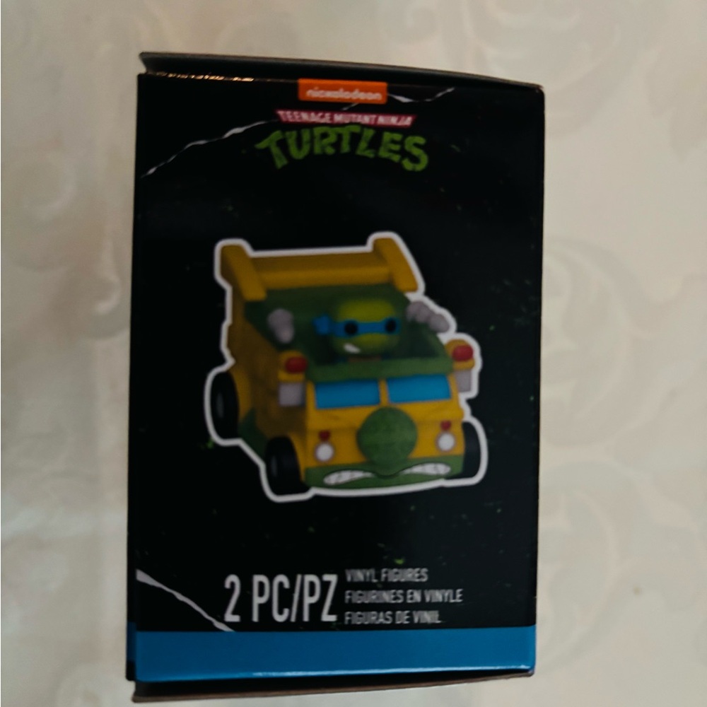 Funko Bitty Pop! Rides Leonardo Turtle Van - Picture 2 of 4